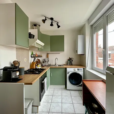 35m2 à La Madeleine: Salon, Cuisine&sdb Privés * La Madeleine (Nord)